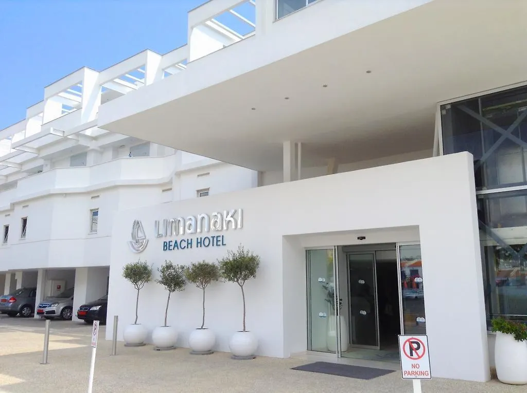 Limanaki Beach Hotel & Suites Ayía Nápa