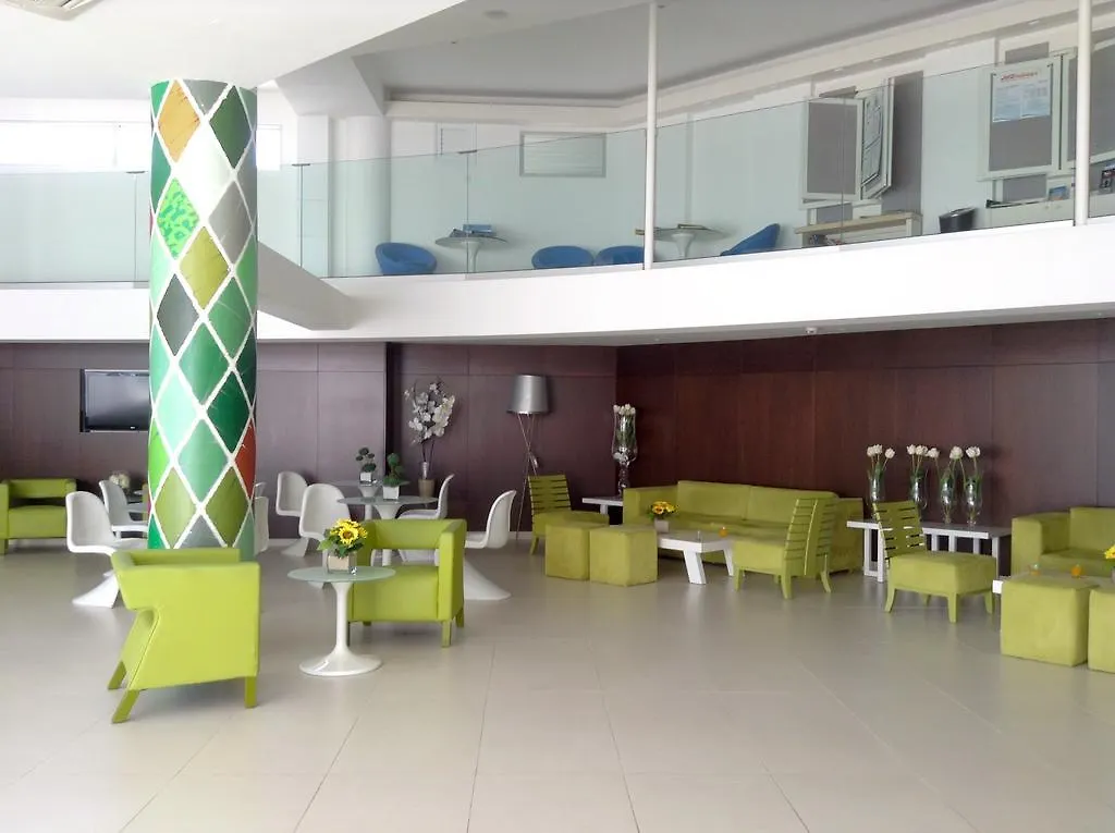 Limanaki Beach Hotel & Suites Ayía Nápa
