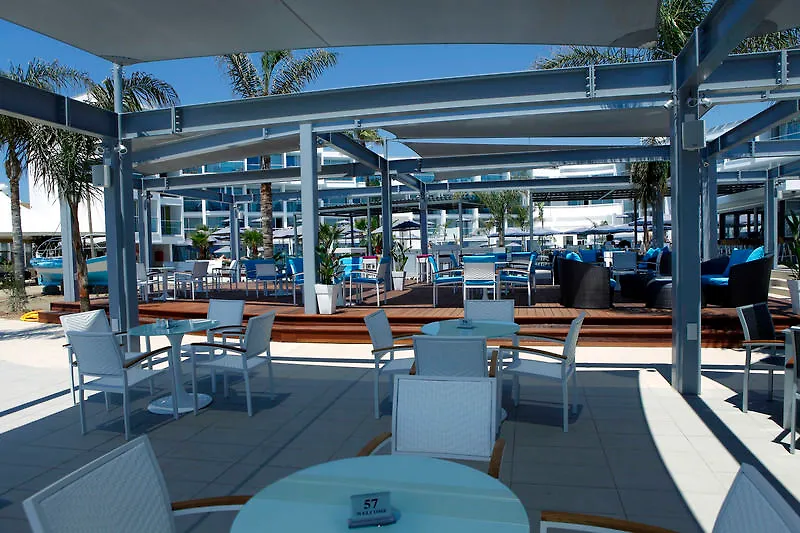 Limanaki Beach Hotel & Suites Ayía Nápa