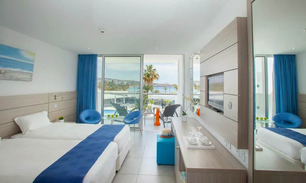Limanaki Beach Hotel & Suites Ayía Nápa