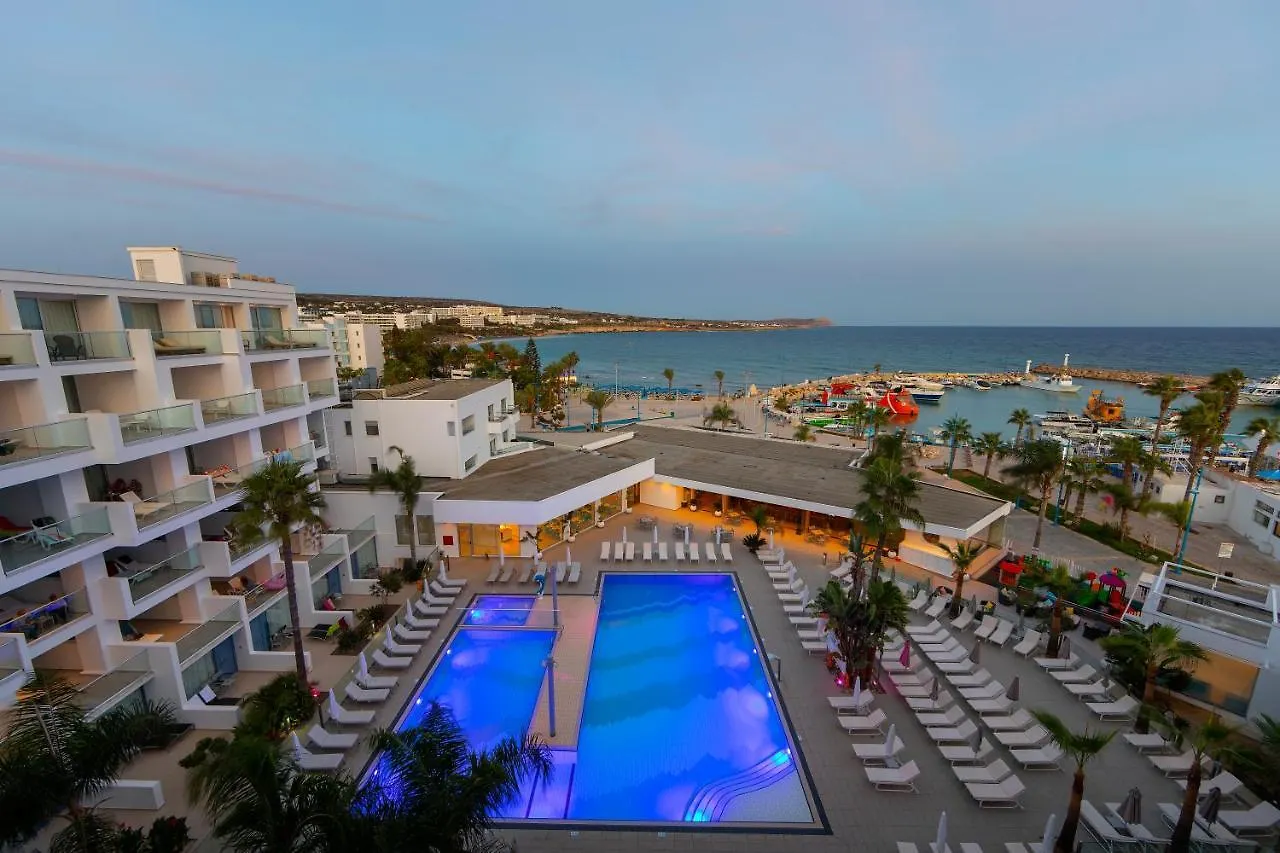 Limanaki Beach Hotel & Suites Ayía Nápa