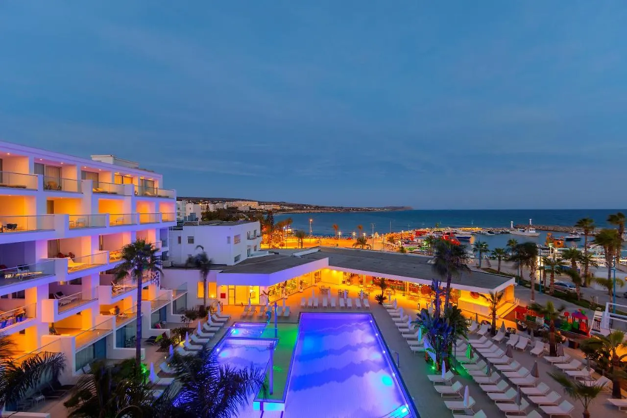 Limanaki Beach Hotel & Suites Ayía Nápa