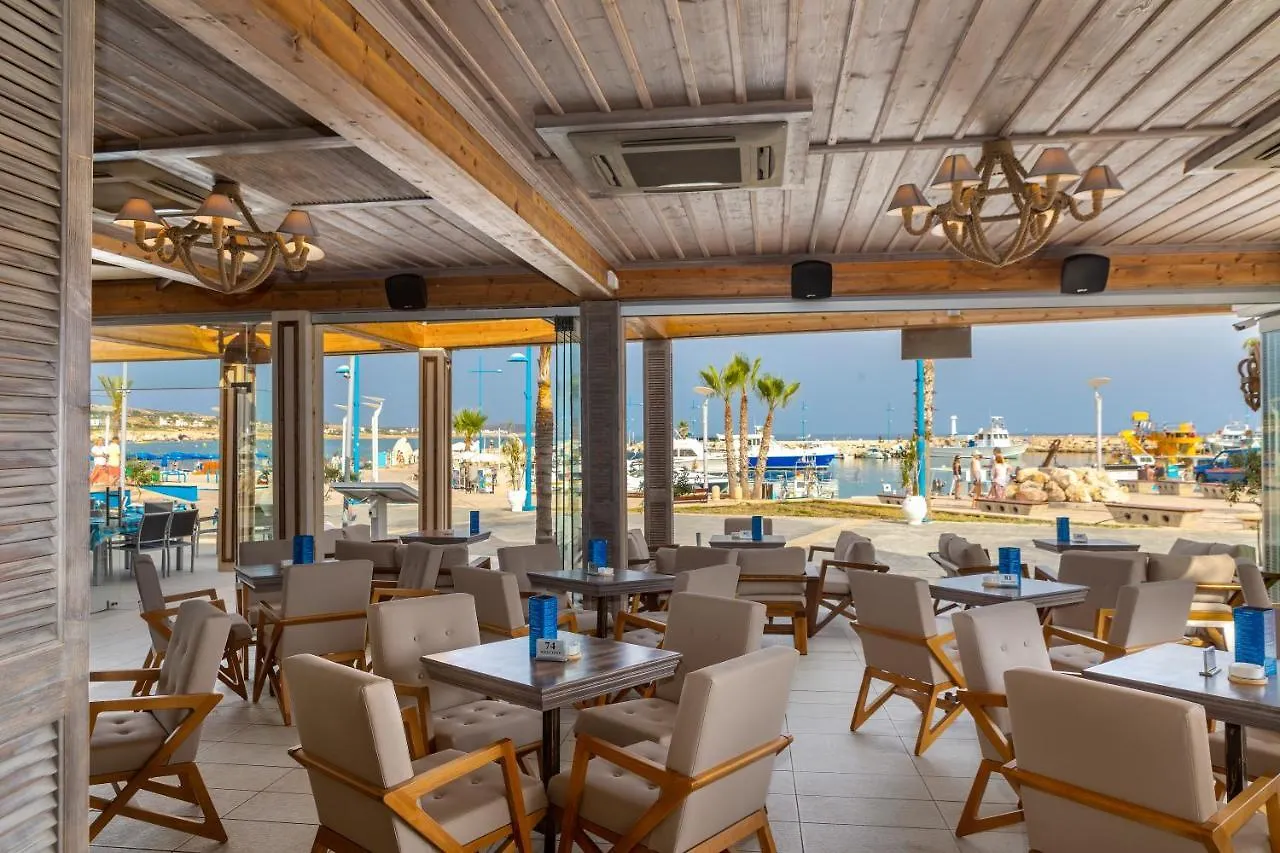 Limanaki Beach Hotel & Suites Ayía Nápa