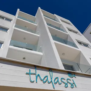 Costantiana Beach 3* Larnaca