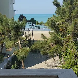 Arberia Hotel apartamentowy Kryemëdhej