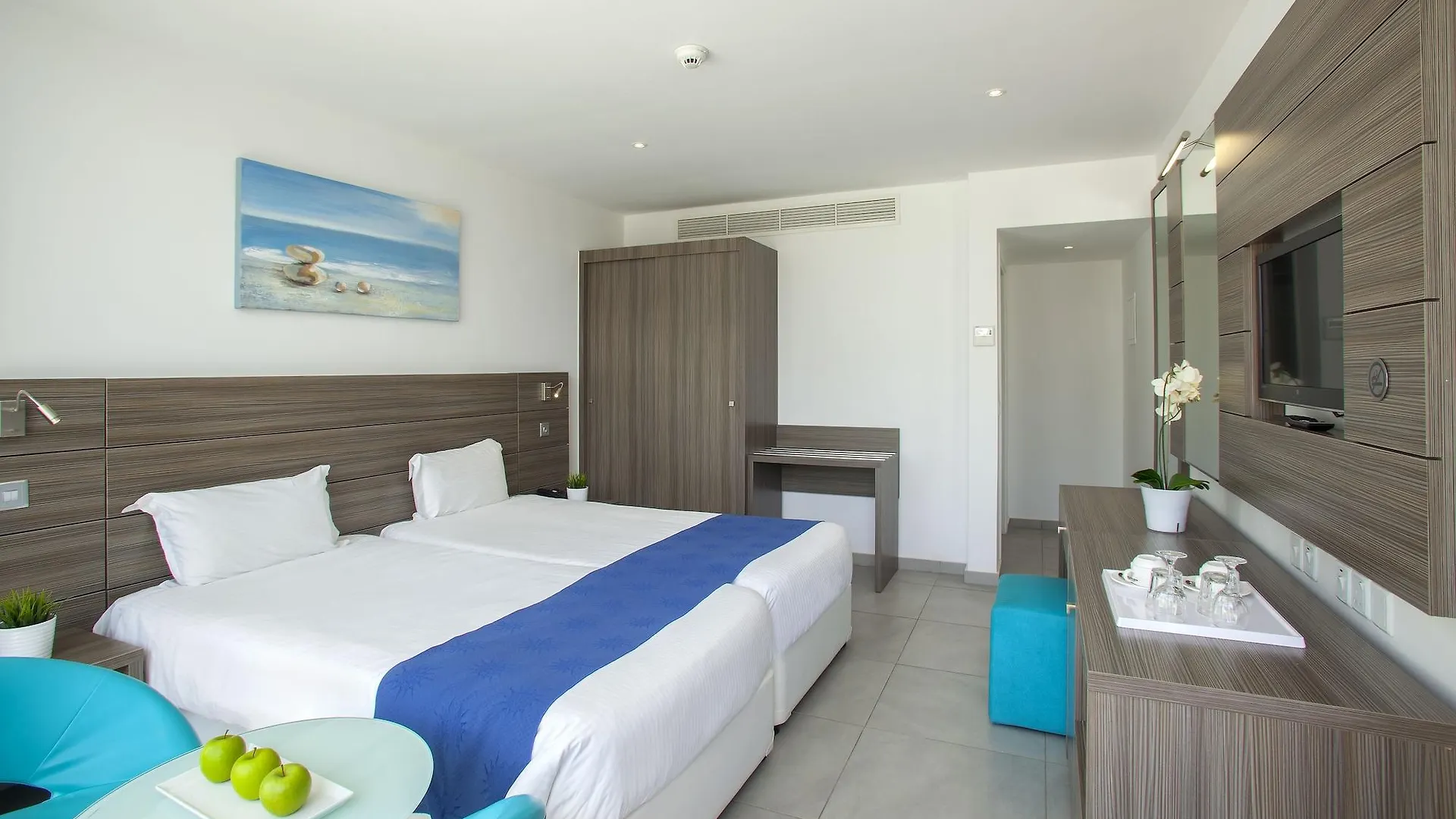 Limanaki Beach Hotel & Suites Айя-Напа
