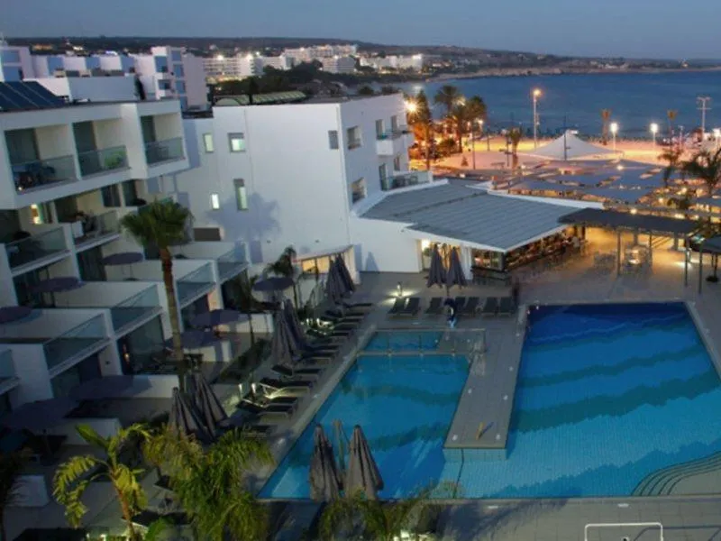 Limanaki Beach Hotel&Suites Ayia Napa 4*,